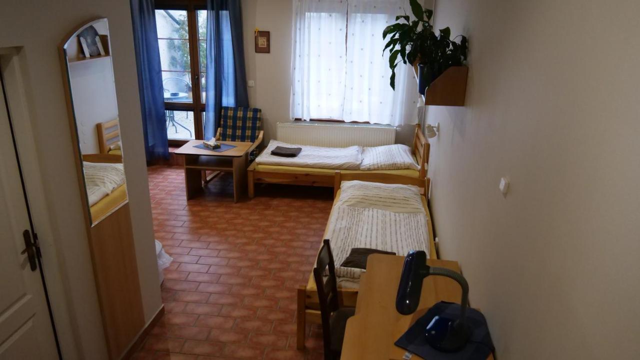 Penzion Na Hradbach Louny Extérieur photo