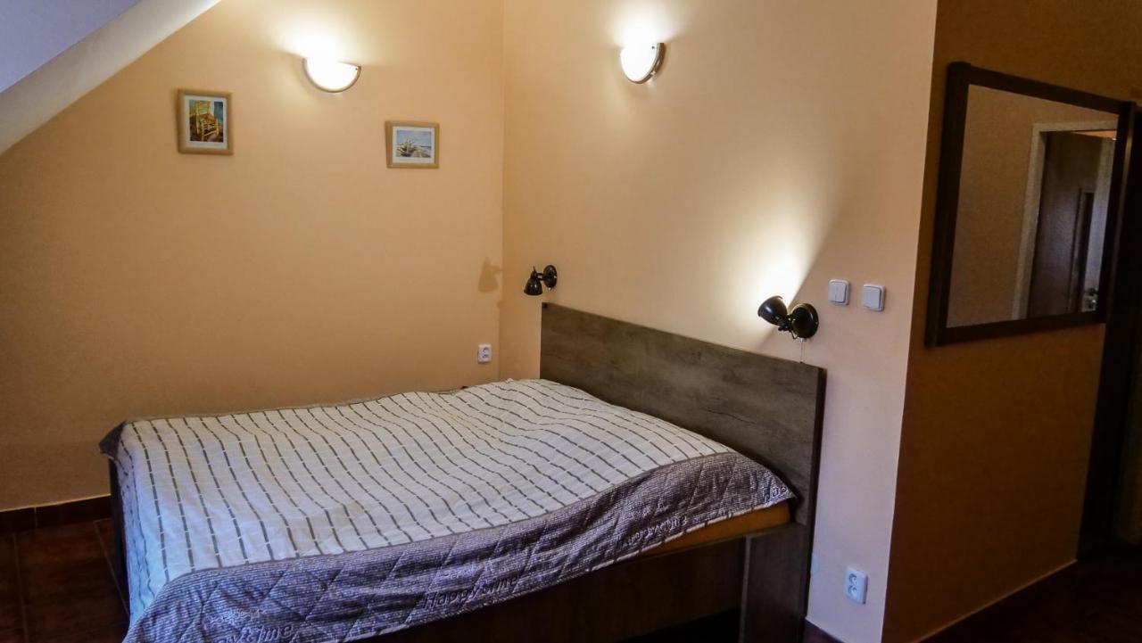 Penzion Na Hradbach Louny Extérieur photo