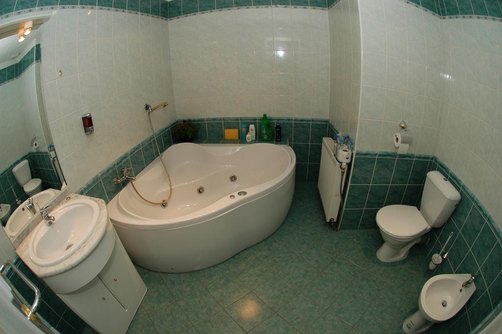 Penzion Na Hradbach Louny Extérieur photo